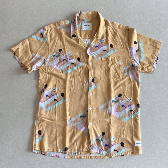 Duvin Beach Day Button Up Shirt ASO John B in Outer Banks - Picture 7 of 12